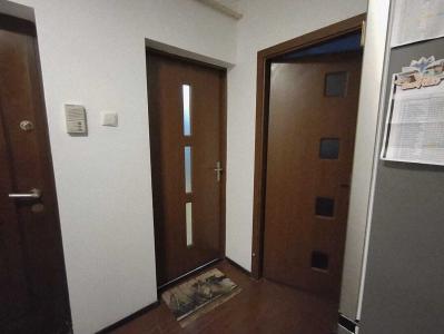 Apartament cu 3 camere decomandat, Piața Doina – Poziție excelentă