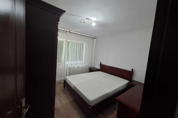 Apartament 2 camere | Complet decomandat | 2 balcoane | Mobilat | Parcare | Zona Steaua