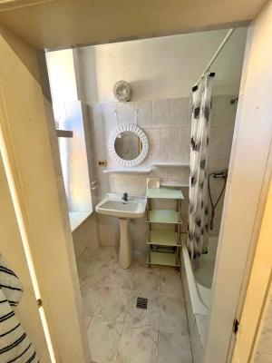 Apartament spațios cu 1 cameră, 71 mp, în clădire istorică, pe malul râului Bega – Timișoara