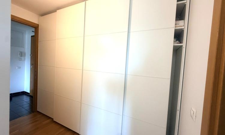 Apartament 2 camere de închiriat in Asmita Gardens