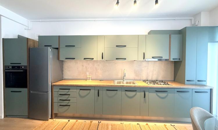 Apartament 2 camere de închiriat zona Decebal-Alba Iulia