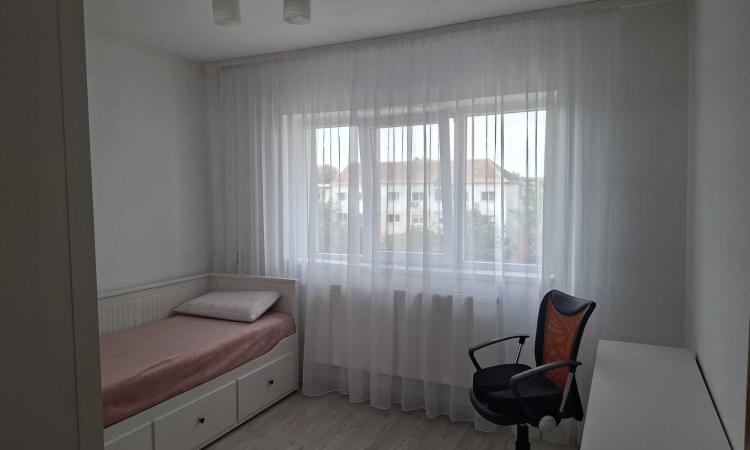 Apartament 2 camere decomandat de vânzare – Zonă Lidl, Str. Mureș | Complet mobilat și utilat | Bloc anvelopat