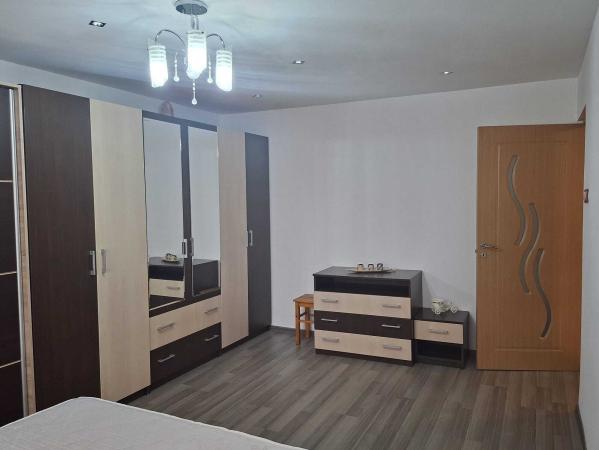 Apartament 2 camere decomandat de vânzare – Zonă Lidl, Str. Mureș | Complet mobilat și utilat | Bloc anvelopat
