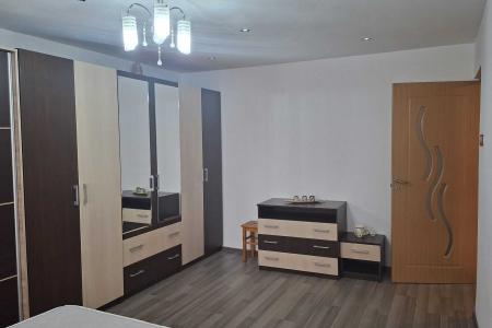 Apartament 2 camere decomandat de vânzare – Zonă Lidl, Str. Mureș | Complet mobilat și utilat | Bloc anvelopat
