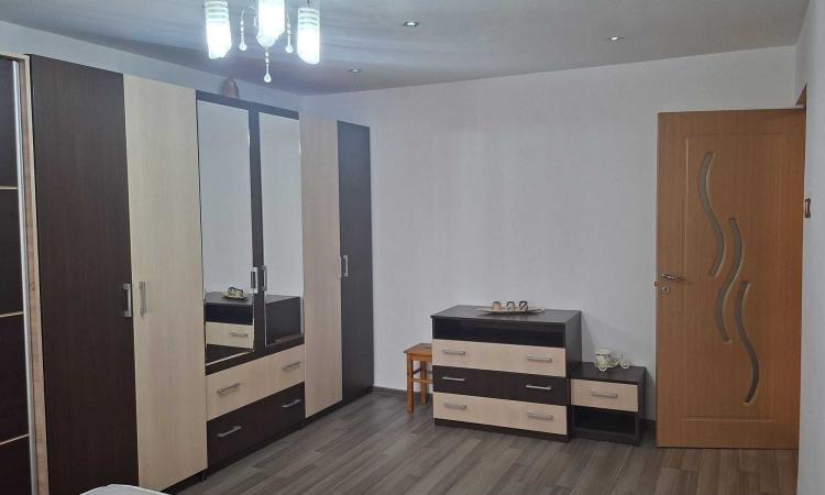 Apartament 2 camere decomandat de vânzare – Zonă Lidl, Str. Mureș | Complet mobilat și utilat | Bloc anvelopat