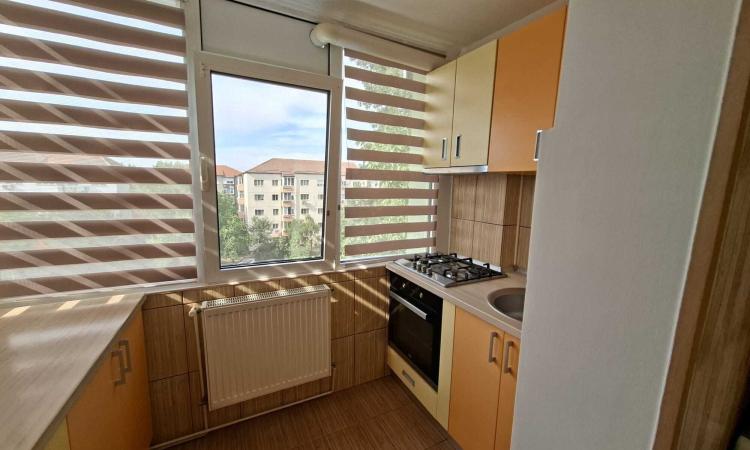 Apartament 2 camere decomandat de vânzare – Zonă Lidl, Str. Mureș | Complet mobilat și utilat | Bloc anvelopat