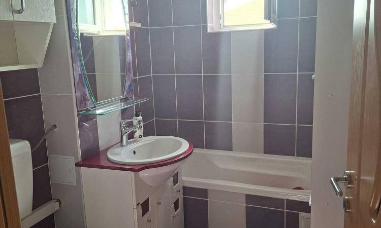 Apartament 2 camere decomandat de vânzare – Zonă Lidl, Str. Mureș | Complet mobilat și utilat | Bloc anvelopat