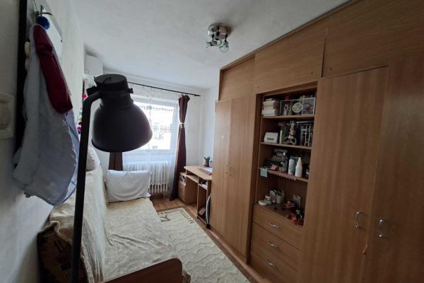 2 camere, decomandat – Zona Buziașului | Ideal pentru locuit sau investiție