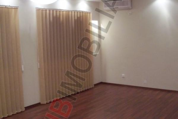 DOROBANTI -TELEVIZIUNE - 3 camere lux - 110 mp - nemobilat