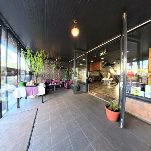Spațiu Comercial - Afacere - De Vanzare - Militari Residence