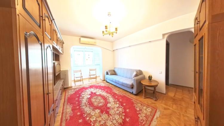 3 camere de3 inchiriat /Piata Kogalniceanu