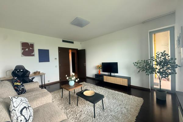 Apartament 2 camere de închiriat + loc de parcare Asmita Gardens
