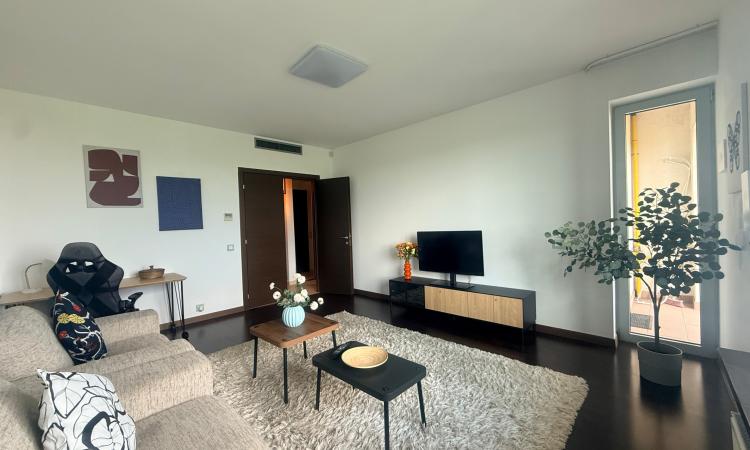 Apartament 2 camere de închiriat + loc de parcare Asmita Gardens