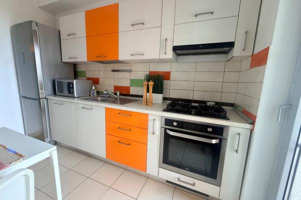 Apartament 2 camere de închiriat + loc de parcare Asmita Gardens