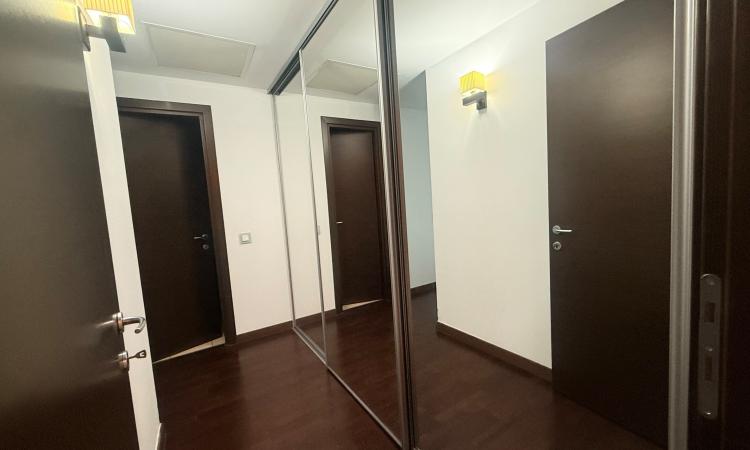 Apartament 2 camere de închiriat + loc de parcare Asmita Gardens