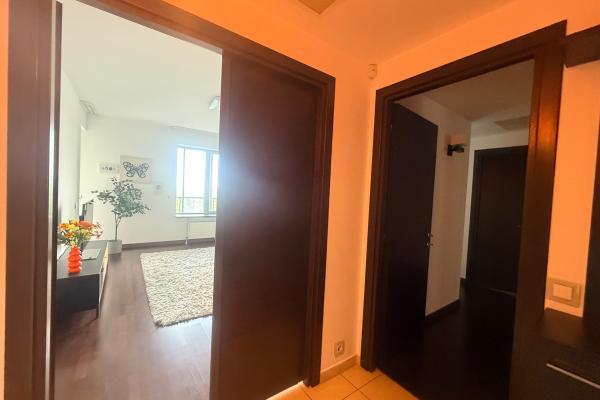 Apartament 2 camere de închiriat + loc de parcare Asmita Gardens