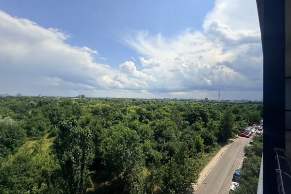 Apartament 2 camere de închiriat + loc de parcare Asmita Gardens