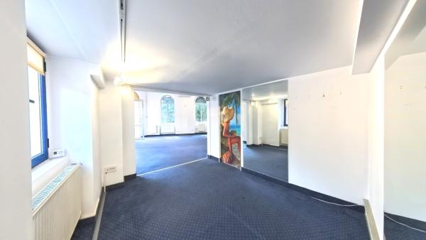 Spatiu comercial Stradal de inchiriat/Centrul Civic Brasov