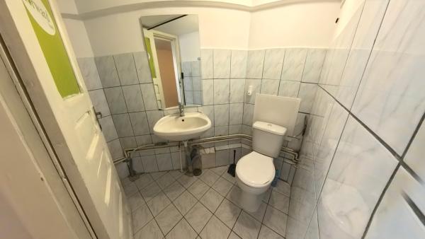 Spatiu comercial Stradal de inchiriat/Centrul Civic Brasov