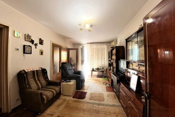 3 Camere - Râul Doamnei - Balcon Spațios