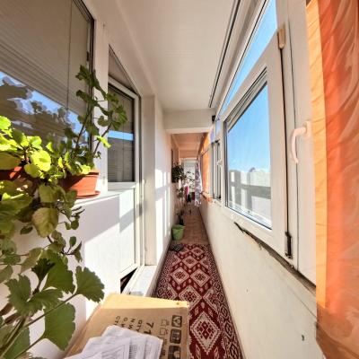 3 Camere - Râul Doamnei - Balcon Spațios
