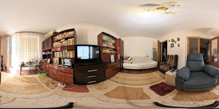 3 Camere - Râul Doamnei - Balcon Spațios