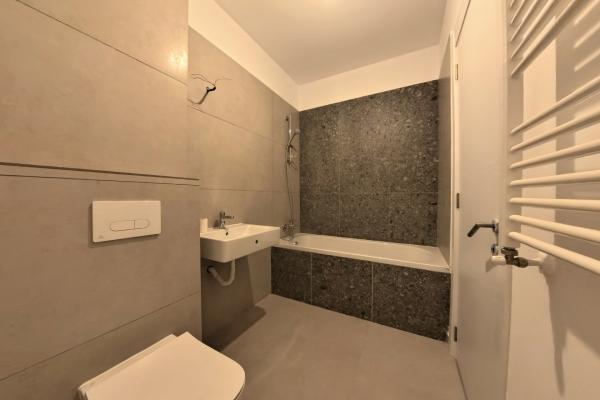 Comision 0 - 2 Camere - Como Park Residence