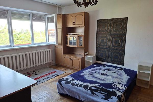 Apartament cu 1 cameră și o garsonieră, care se vând la pachet