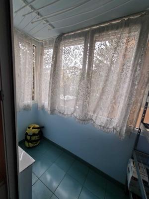 Apartament cu 2 camere, semidecomandat, situat în zona Șagului