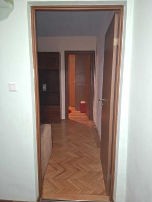 Apartament cu 2 camere, semidecomandat, situat în zona Șagului