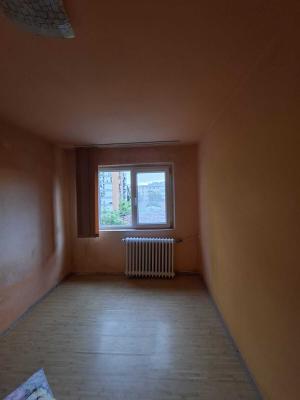 Apartament 3 camere | Etaj 2 | Calea Șagului | Boxă | Locație excelentă