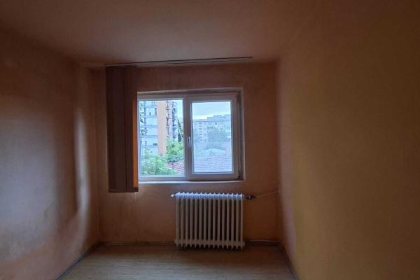 Apartament 3 camere | Etaj 2 | Calea Șagului | Boxă | Locație excelentă