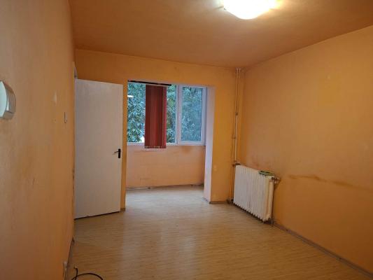 Apartament 3 camere | Etaj 2 | Calea Șagului | Boxă | Locație excelentă