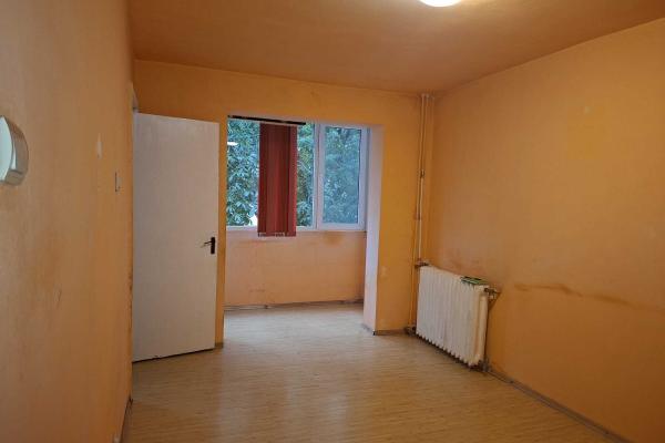 Apartament 3 camere | Etaj 2 | Calea Șagului | Boxă | Locație excelentă