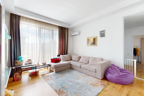 Casă individuală premium pe malul lacului – Cosmopolis