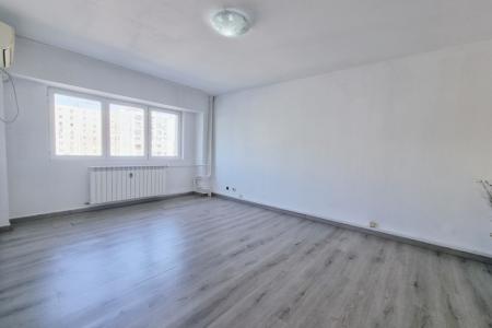 3 camere nemobilate - Unirii - Sfanta Vineri