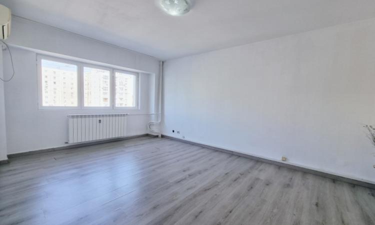 3 camere nemobilate - Unirii - Sfanta Vineri
