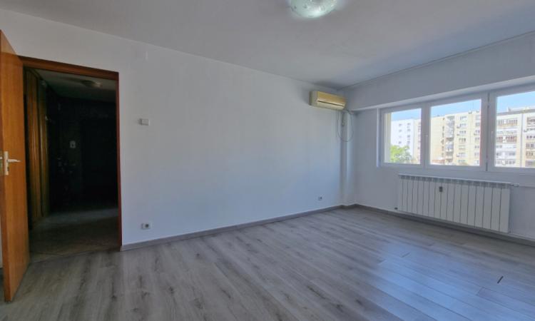 3 camere nemobilate - Unirii - Sfanta Vineri
