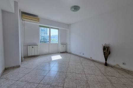 3 camere nemobilate - Unirii - Sfanta Vineri