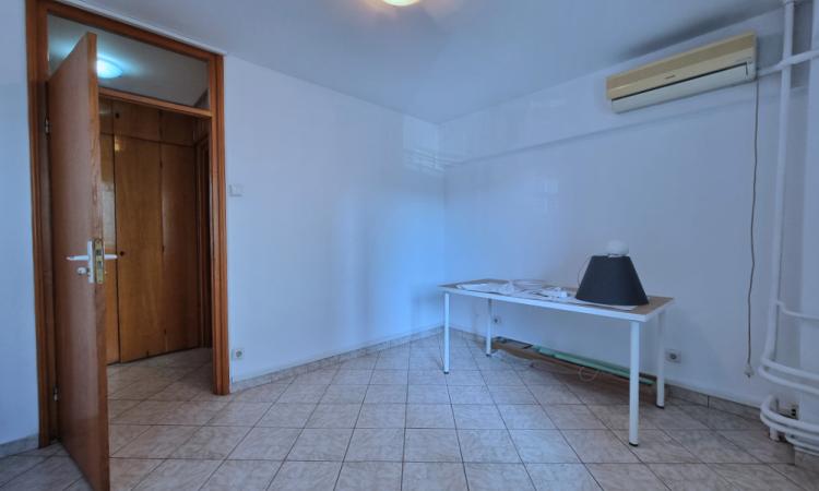 3 camere nemobilate - Unirii - Sfanta Vineri