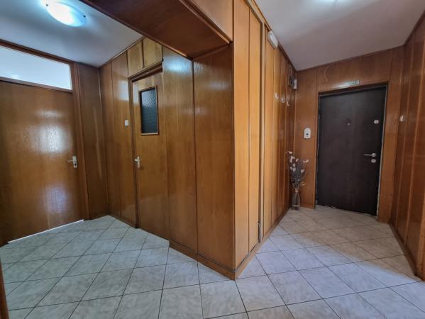 3 camere nemobilate - Unirii - Sfanta Vineri