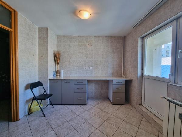 3 camere nemobilate - Unirii - Sfanta Vineri