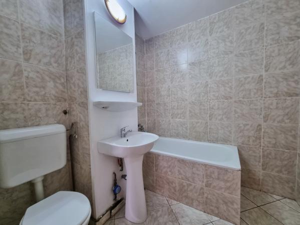 3 camere nemobilate - Unirii - Sfanta Vineri
