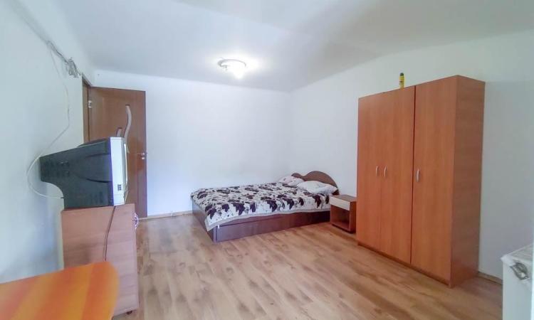 Garsoniera Economica - Piata Rahova