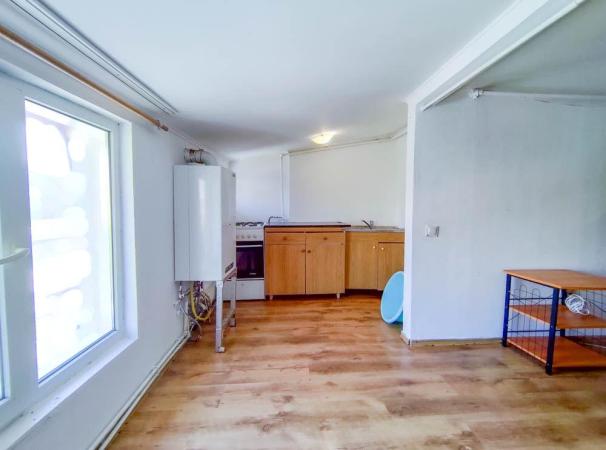 Garsoniera Economica - Piata Rahova