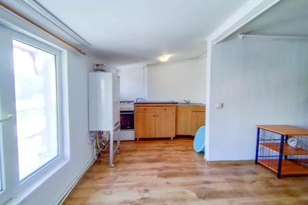 Garsoniera Economica - Piata Rahova