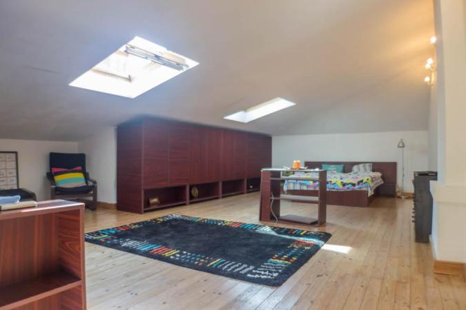 Garsoniera 65mp în vila, Romana – confort, siguranta, pozitie excelenta !