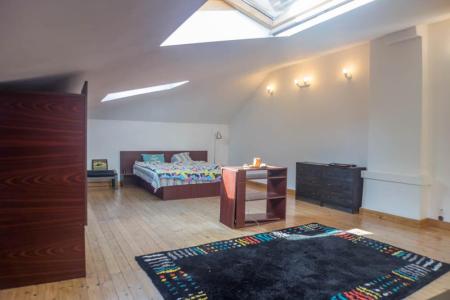 Garsoniera 65mp în vila, Romana – confort, siguranta, pozitie excelenta !