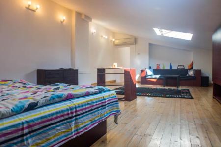 Garsoniera 65mp în vila, Romana – confort, siguranta, pozitie excelenta !