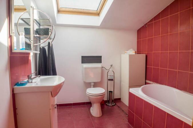 Garsoniera 65mp în vila, Romana – confort, siguranta, pozitie excelenta !